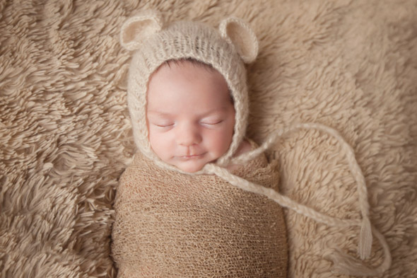moncton newborn photographer,  moncton baby photography studio newborn session,  bear bonnet, flokati stuffer, baby portraits, newborn portraits, moncton photographer
