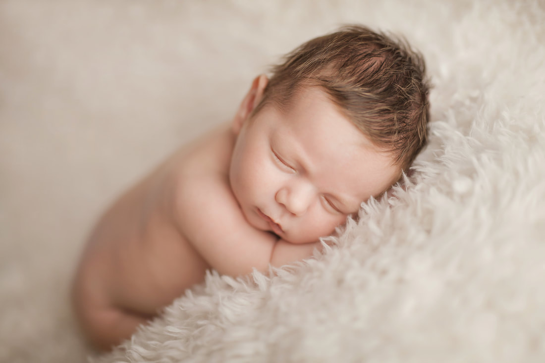 moncton newborn photographer , moncton newborn photography , newborns , backlit, family posing , newborn posing , newborn session , pei newborn photographer 